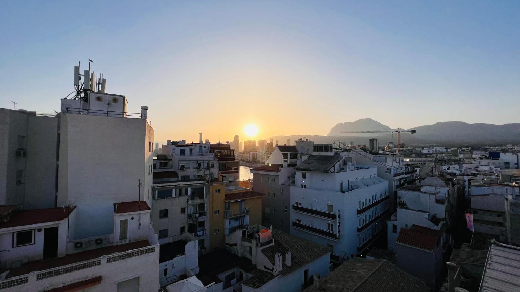 Apartamento Atico Con Vistas En El Casco Antiguo De Benidorm Exterior foto