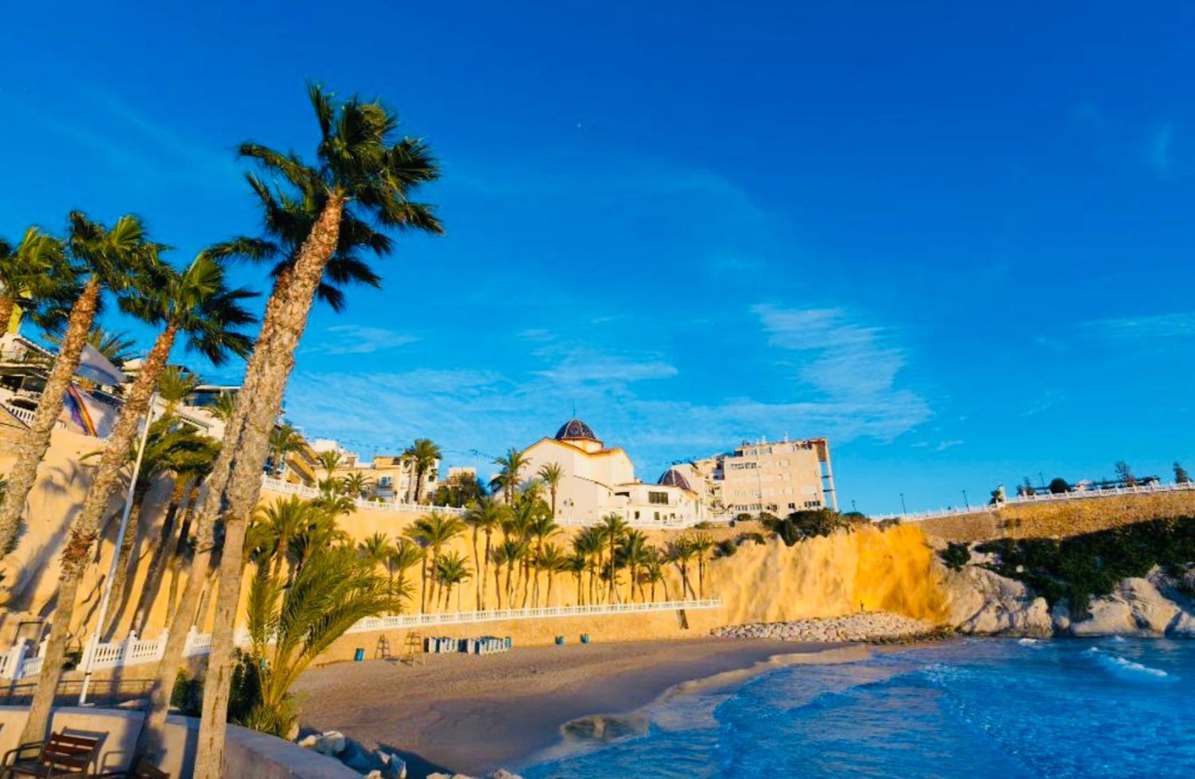 Apartamento Atico Con Vistas En El Casco Antiguo De Benidorm Exterior foto