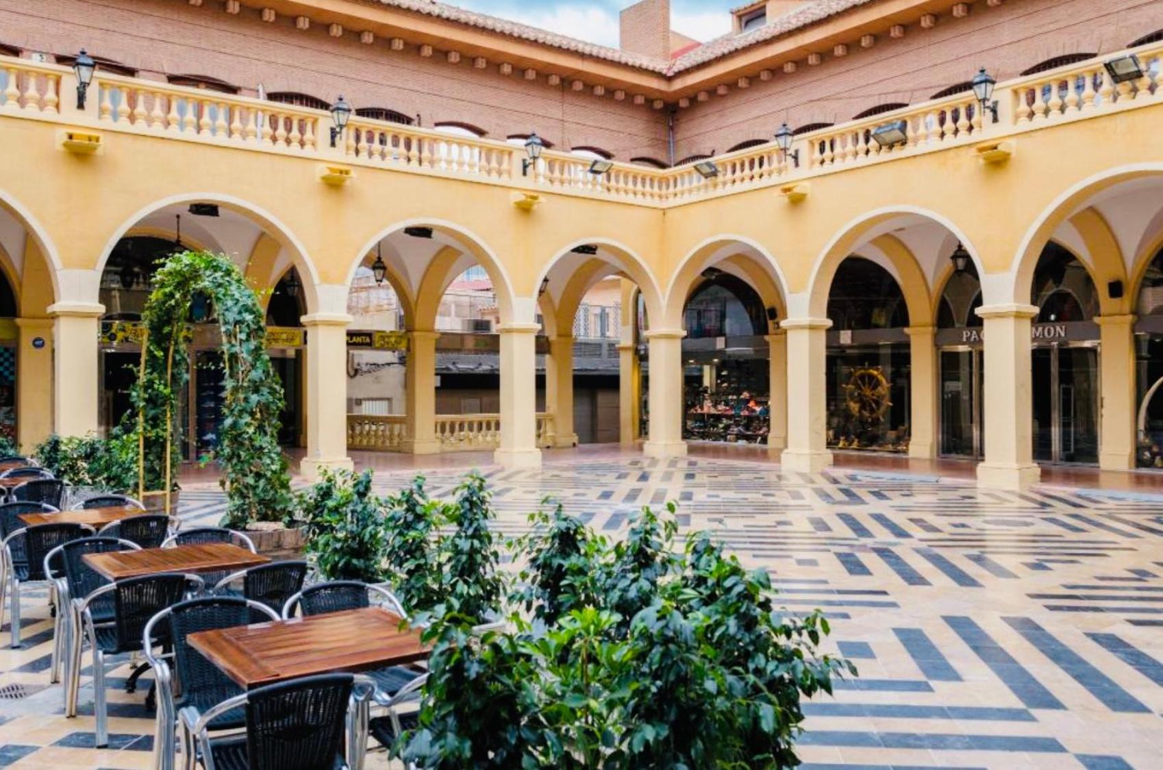 Apartamento Atico Con Vistas En El Casco Antiguo De Benidorm Exterior foto