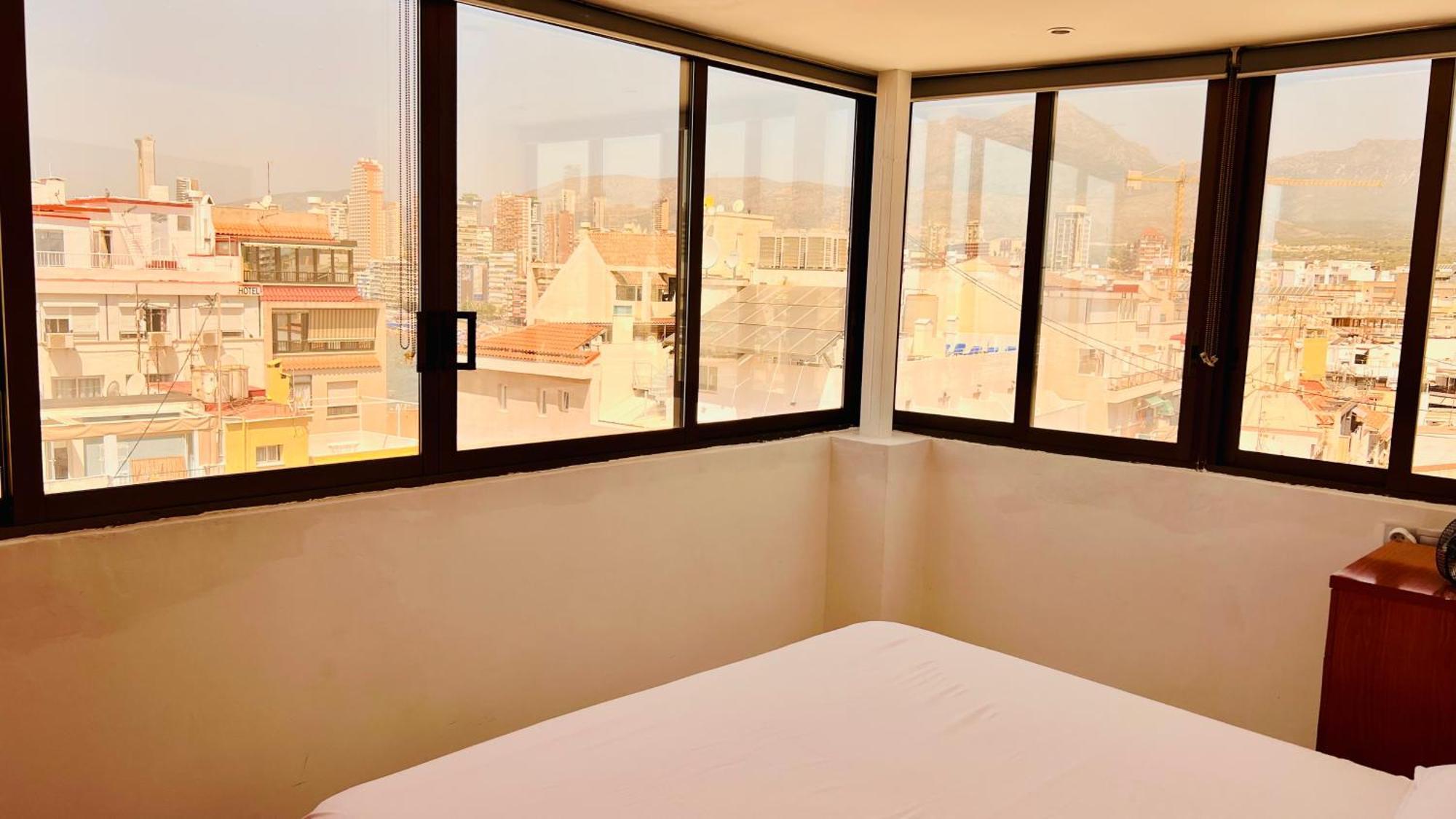 Apartamento Atico Con Vistas En El Casco Antiguo De Benidorm Exterior foto