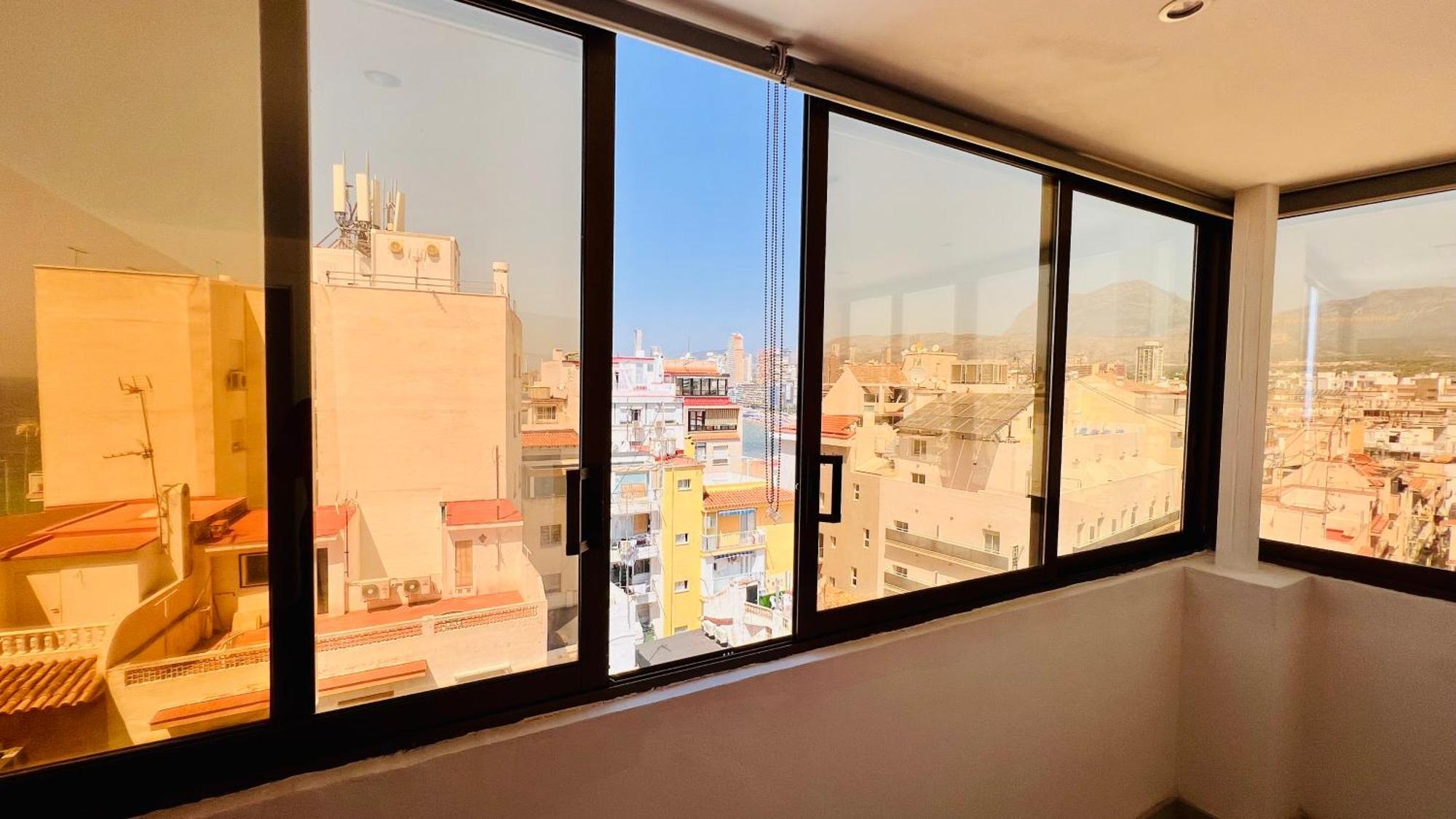 Apartamento Atico Con Vistas En El Casco Antiguo De Benidorm Exterior foto