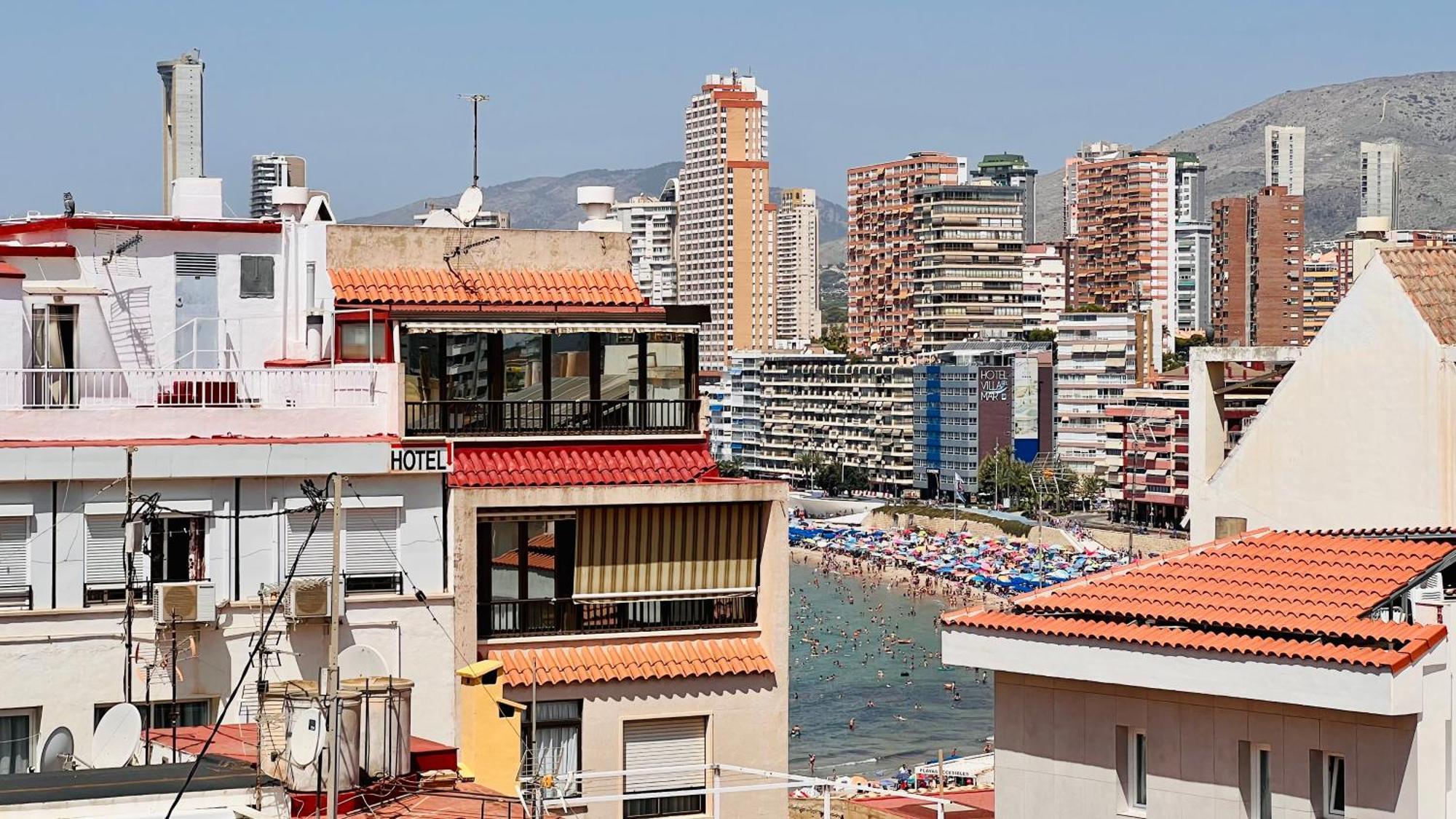 Apartamento Atico Con Vistas En El Casco Antiguo De Benidorm Exterior foto
